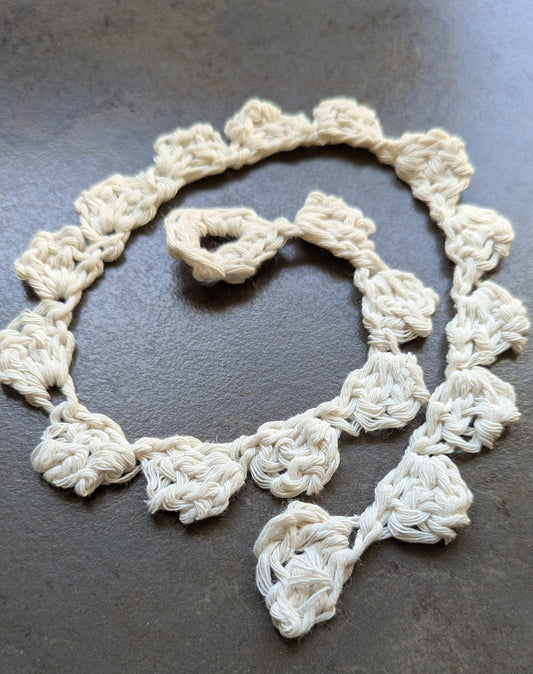 Crocheted Scallops Necklace